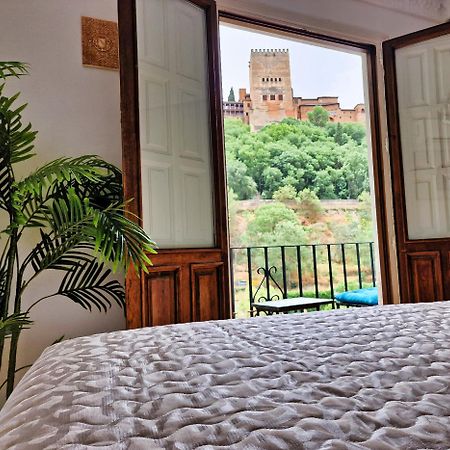 The Nasrid Palace From Your Bed ! 格拉纳达 外观 照片